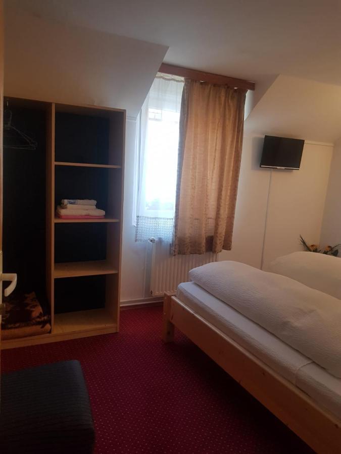 Pensiunea Casa Munteanu Râșnov Extérieur photo